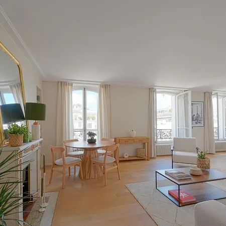 Apartment Magnifique Champs Elysees Paris